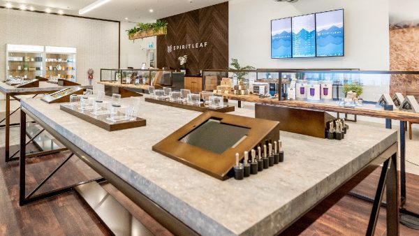 According to a recently released report from Headset, in most Canadian cannabis stores, only around 20% of products contribute to around 80% of sales.